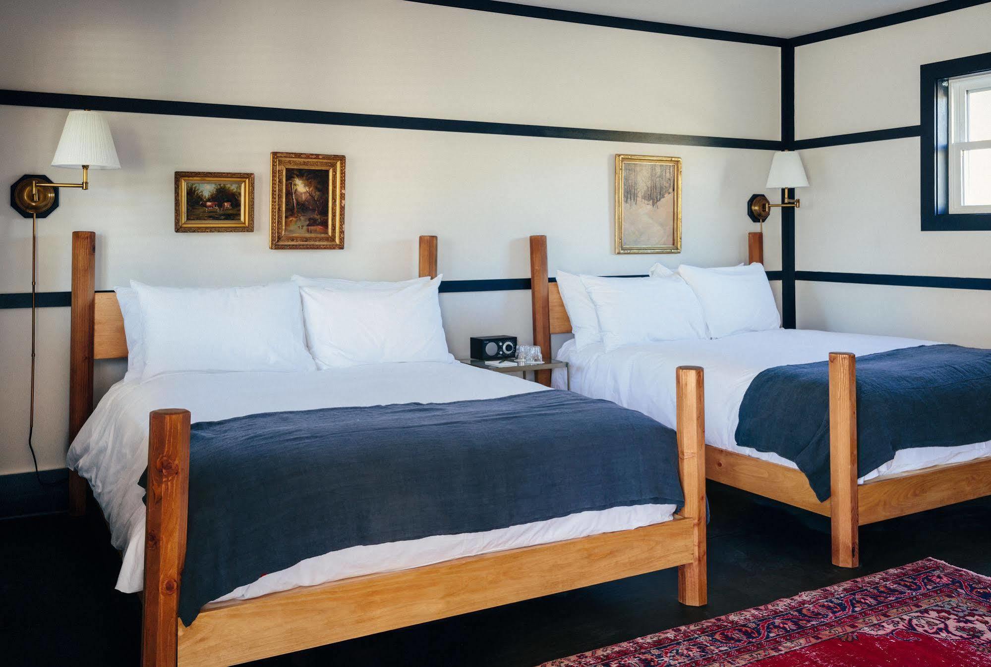 Brentwood Motel 2*